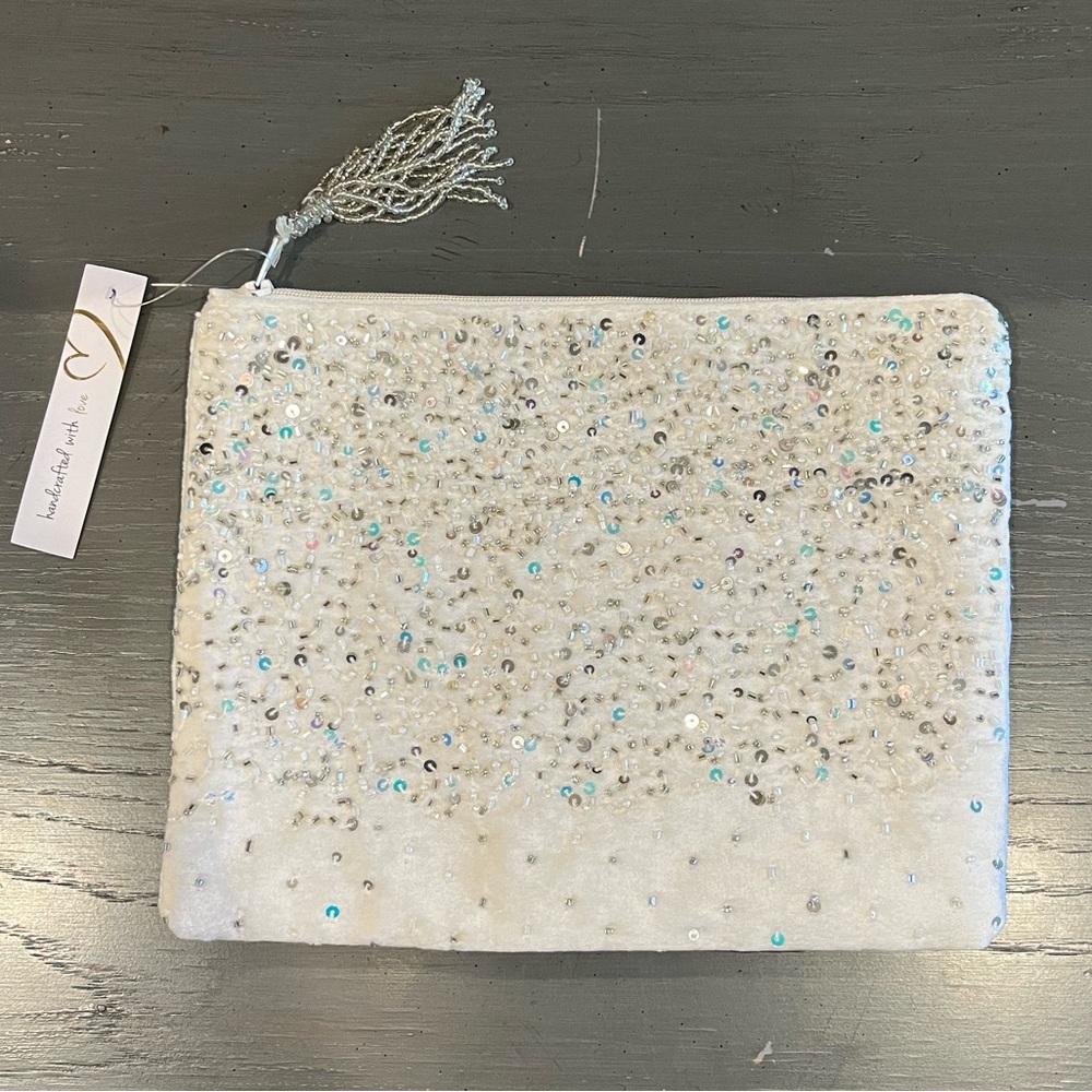 NWT Noore-e-Noire White Velvet Beaded Sparkly Large Zip Cosmetic Bag Pouch